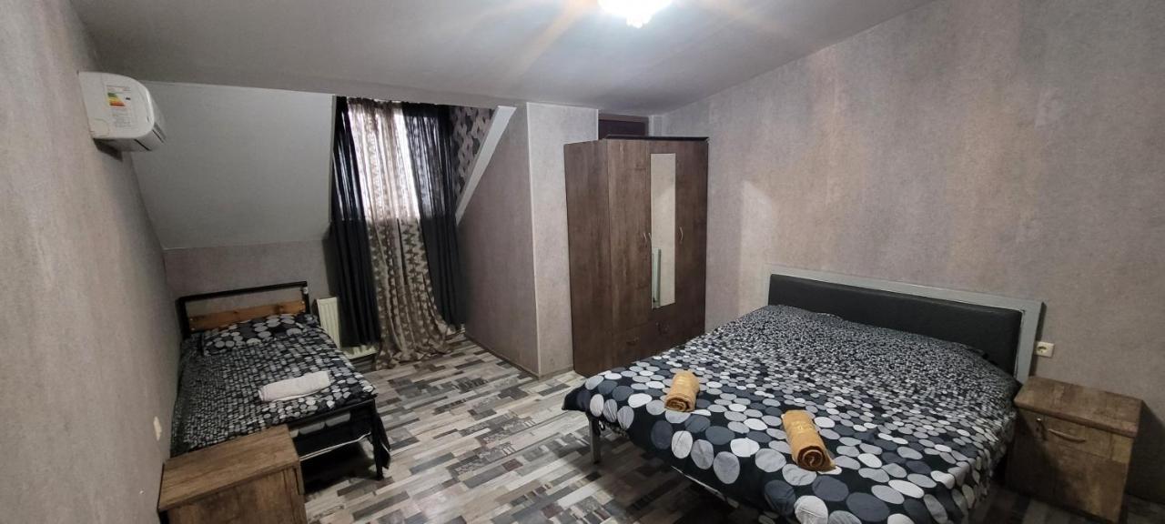 Kiev Hostel Tbilisi Exterior foto