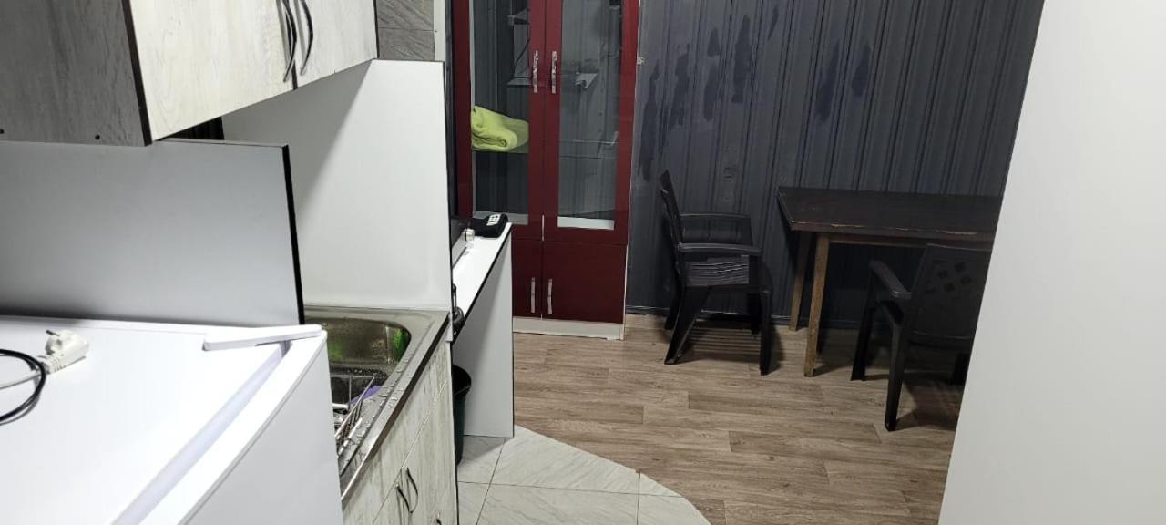 Kiev Hostel Tbilisi Exterior foto